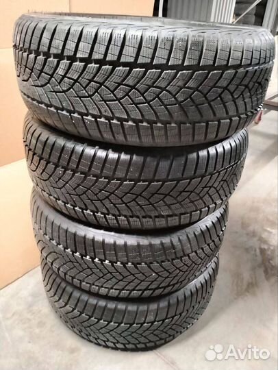 Goodyear UltraGrip 235/50 R19