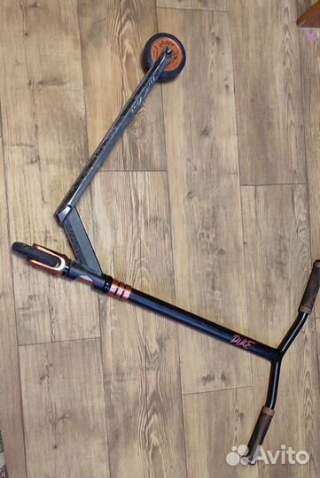 Трюковой самокат tech team duker 404