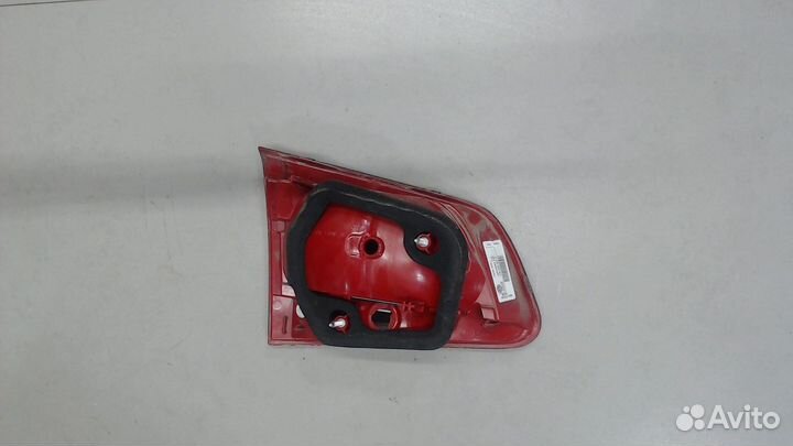 Фонарь крышки багажника Volkswagen Touareg, 2014