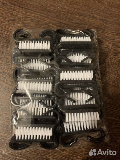 Щеточки для маникюра