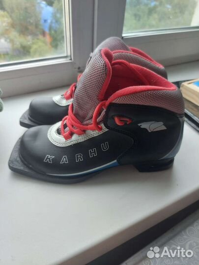 Лыжные ботинки