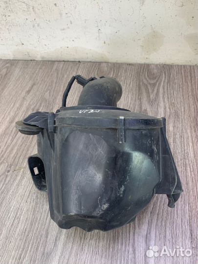 Корпус воздушного фильтра Ford Mondeo Q4BA 2009