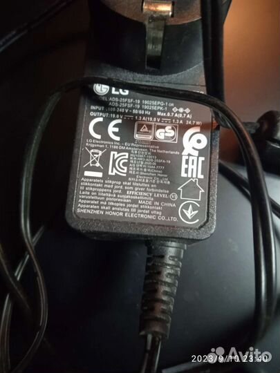 Монитор на запчасти