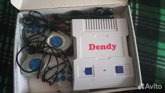 Денди Junior с 300 встроенными играми