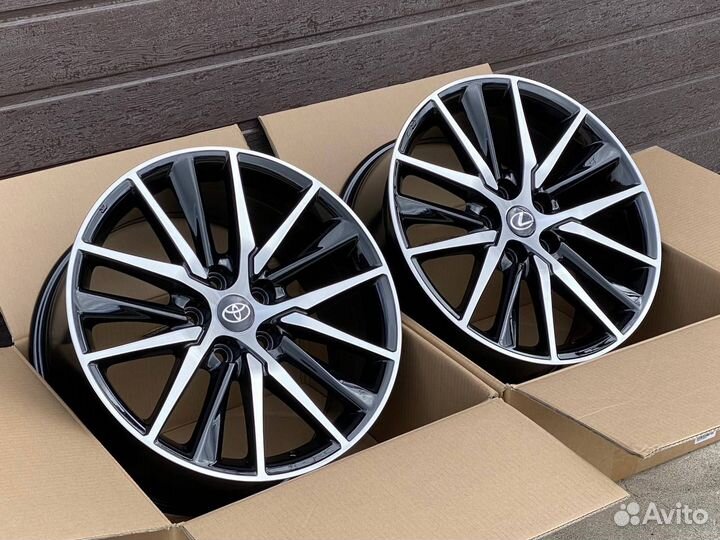 Диски литые Toyota Lexus R18 5x114.3 Black Machine