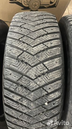 Goodyear Ultragrip Ice Arctic 225/65 R17