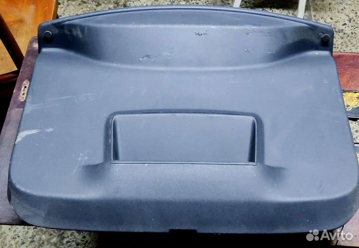 Renault Duster - Обшивка крышки багажника Рамка