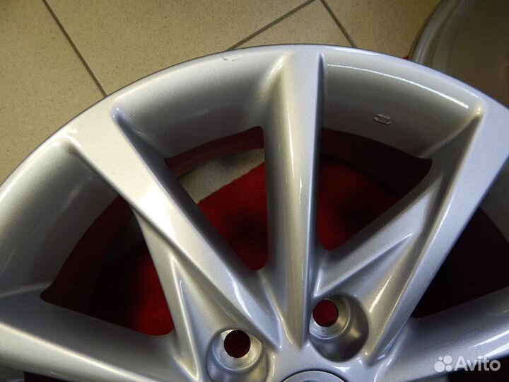 1185 Оригинал Toyota Prius Alpha R17 J7 5*114.3