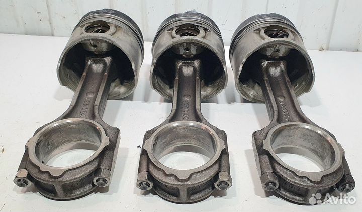 Поршень с шатуном Hyundai Galloper 2,5 D4BA