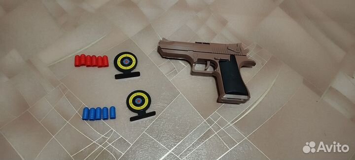 Игрушечный детский пистолет