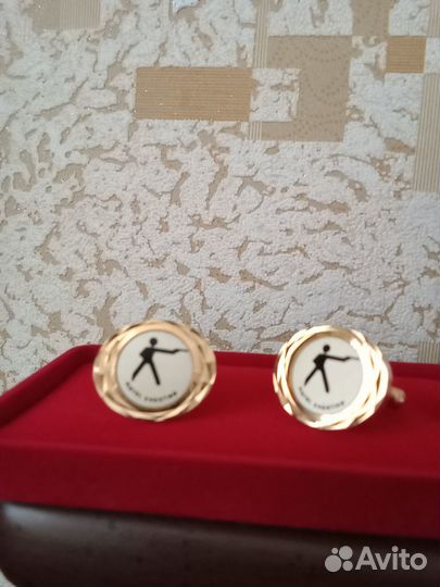 Продаю запонки мужские