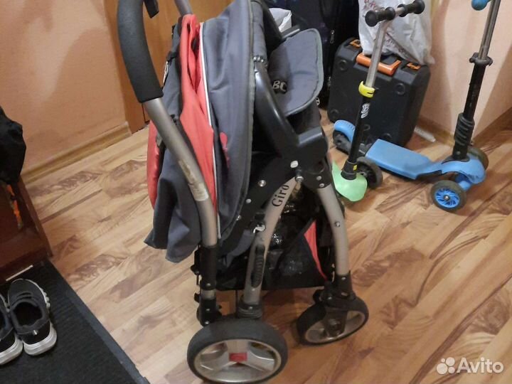 Прогулочная коляска