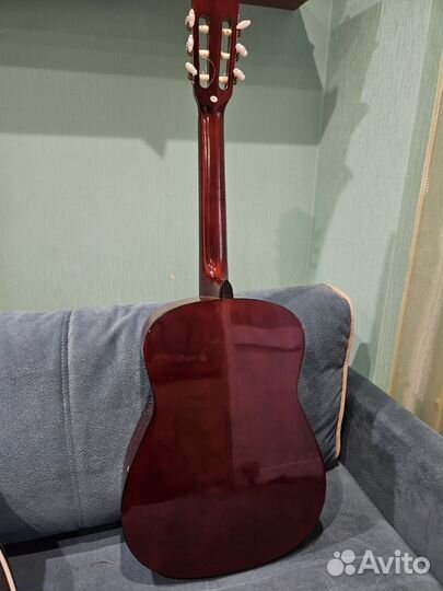 Классическая гитара 7/8