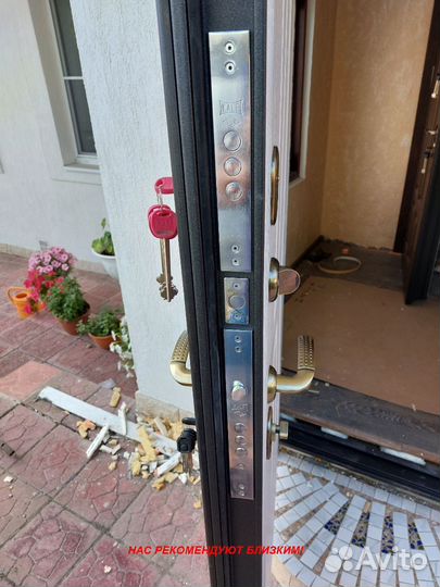 Толстая дверь входная с доставкой в подарок