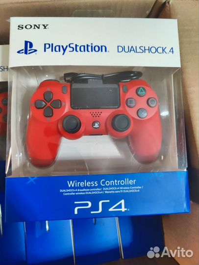 Джойстик на PS4 красный