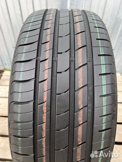 Nexen N Fera RU1 235/50 R18