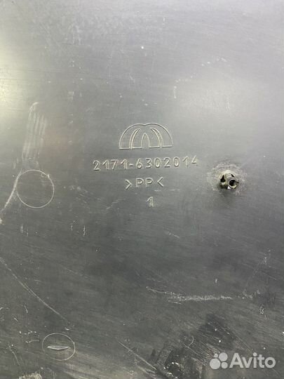 Обшива крышки богажника приора универсал