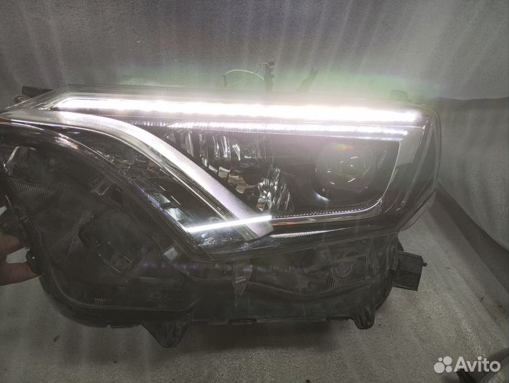 Фара LED передняя левая Toyota Rav 4 2015-2019