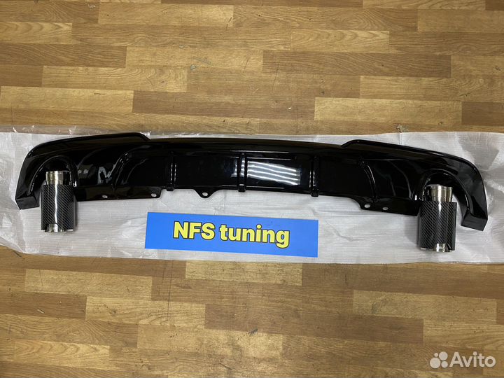 Диффузор на BMW F10 M Performance черный глянец