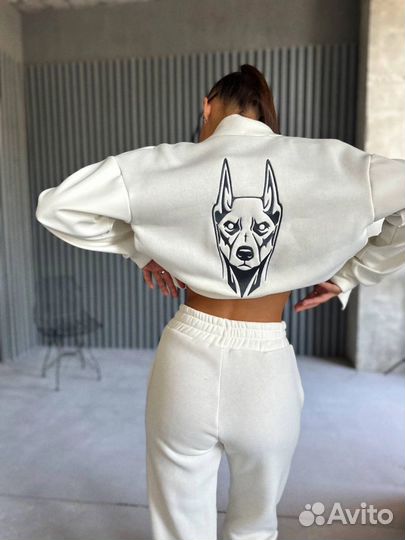 Спортивный костюм