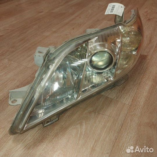 Фара галоген левая Toyota Camry 40 2006-2011