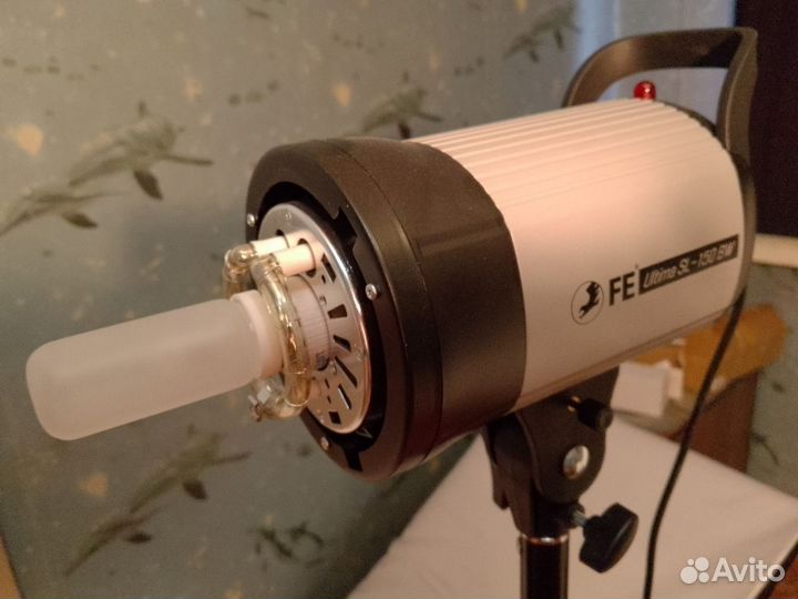 Комплект импульсного света Falcon Eyes