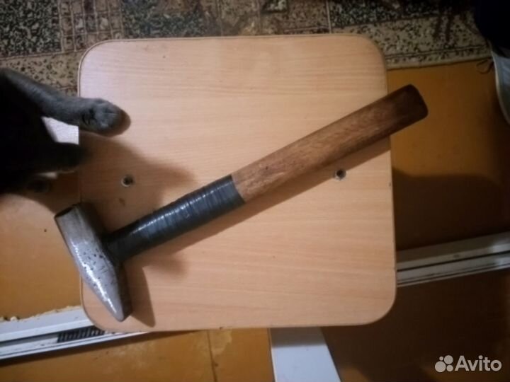 Молоток 1000грамм