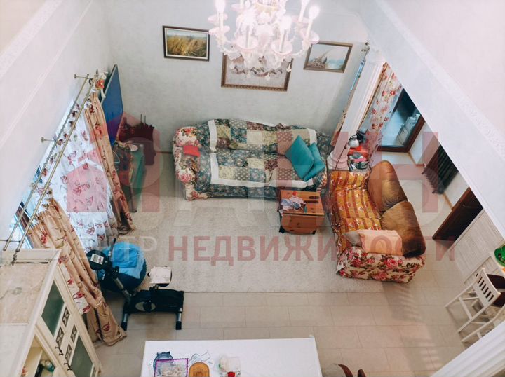 Дом 257 м² на участке 15 сот.