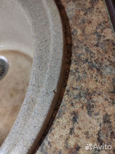 Кухонная мойка с краном