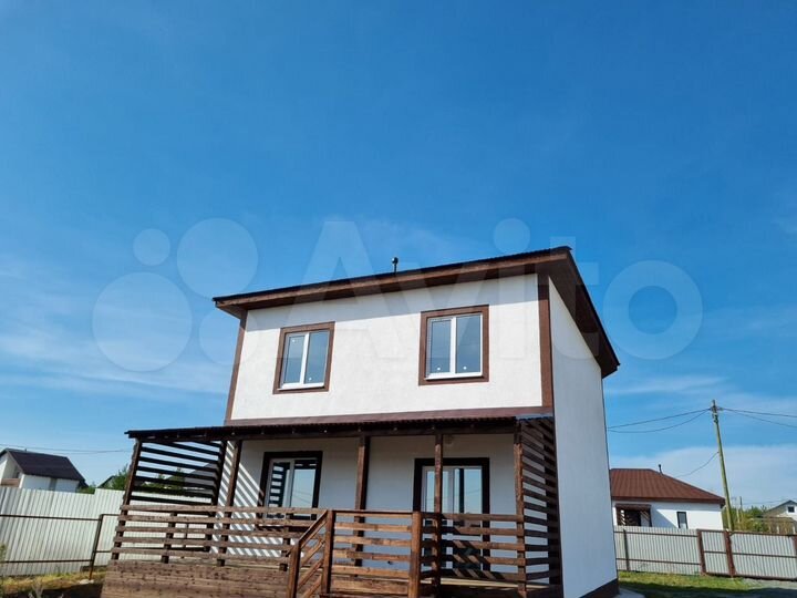 Коттедж 154 м² на участке 8 сот.