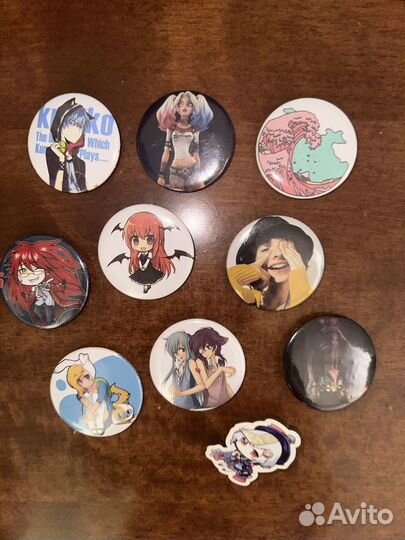 Значки аниме и другие