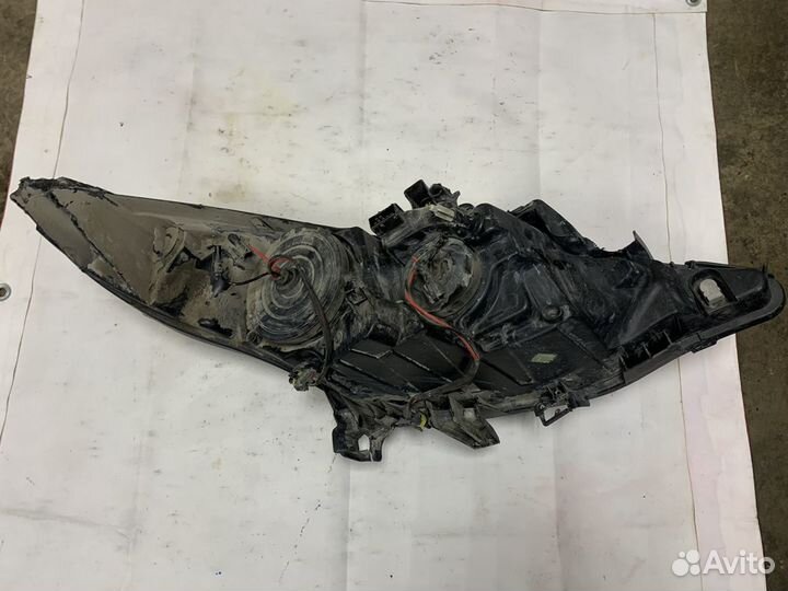 Фара передняя левая Peugeot 207