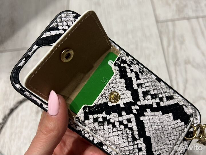 Чехол на iPhone 13 pro