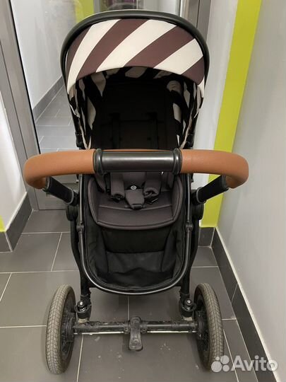 Коляска-трансформер Happy Baby Mommer