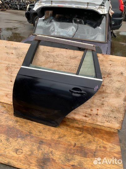 Левая задняя дверь Volkswagen Golf 5 универсал