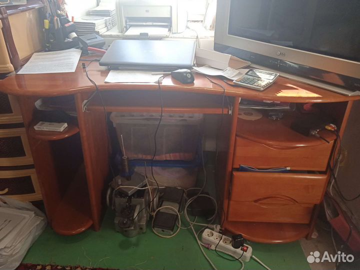 Компьютерный стол