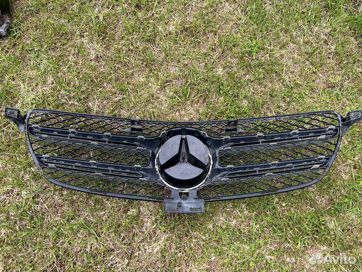 Решетка радиатора оригинал на мерседес gle 166