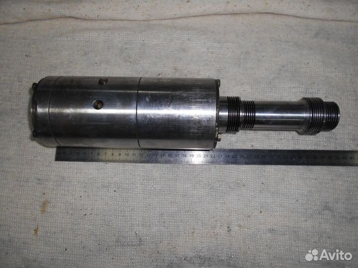 Шпиндель от станка 3М641