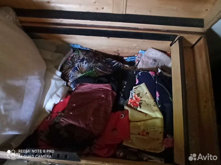 Сундук старинный