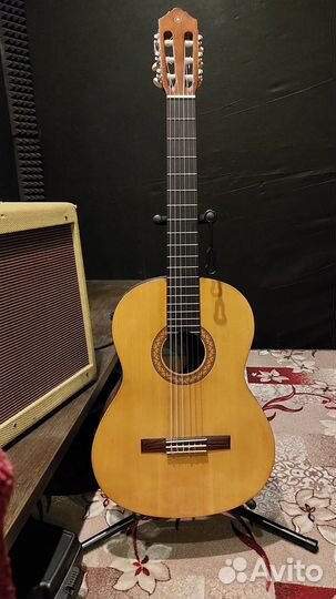 Классическая гитара Yamaha c40