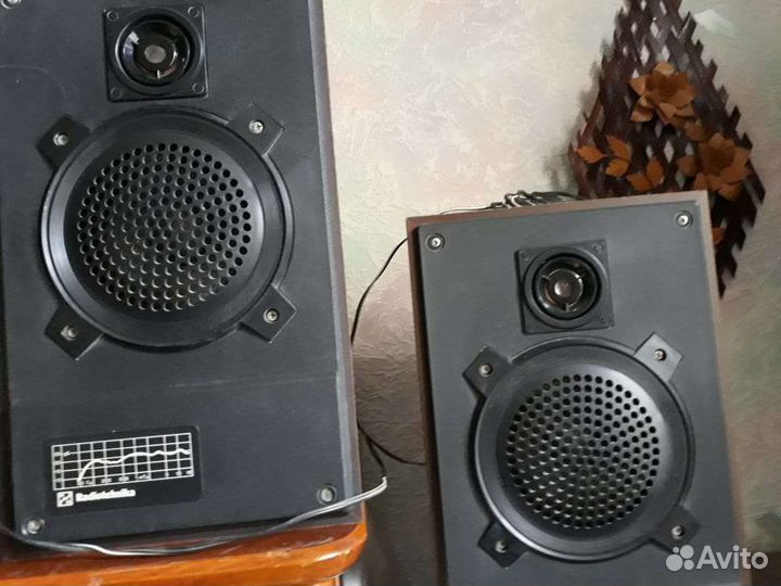 Проигрыватель винила+ колонки