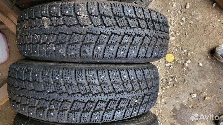 Шины 205 70 r15C зимние kumho грузовые