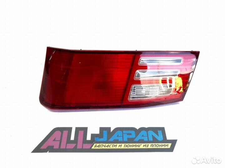 Фонарь задний задний правый Mitsubishi Legnum EC5W