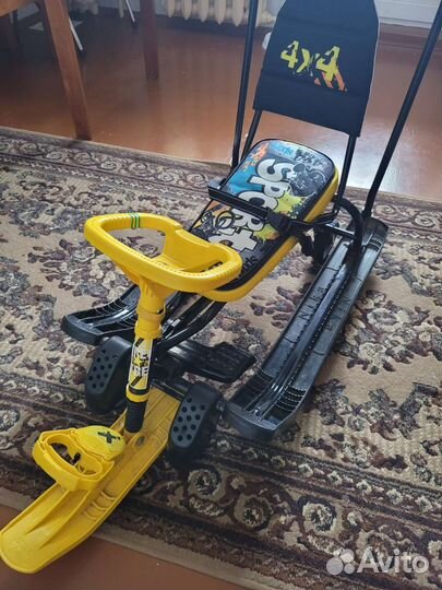 Детский снегокат с колесами