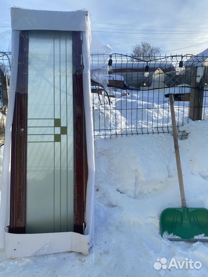 Дверь алюминиевая со стеклом новая