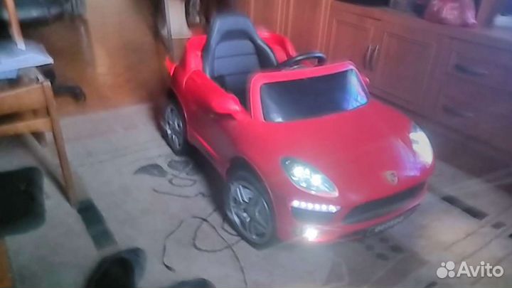 Детский электромобиль бу
