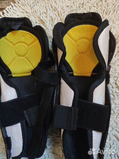 Защита хоккейная CCM 9