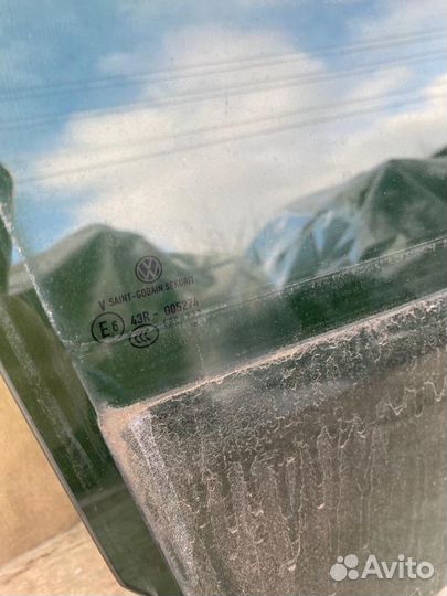 Стекло двери задней R VW Passat Cc