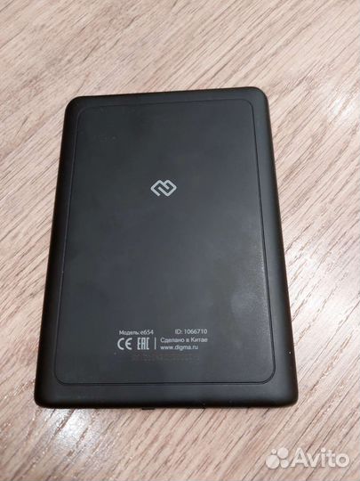 Электронная книга Digma e654