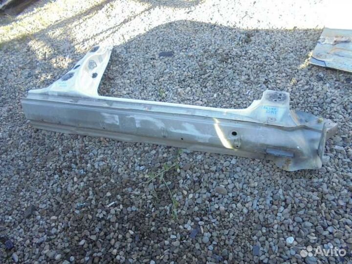 Порог правый Honda Inspire UA3 C32A 1995/12